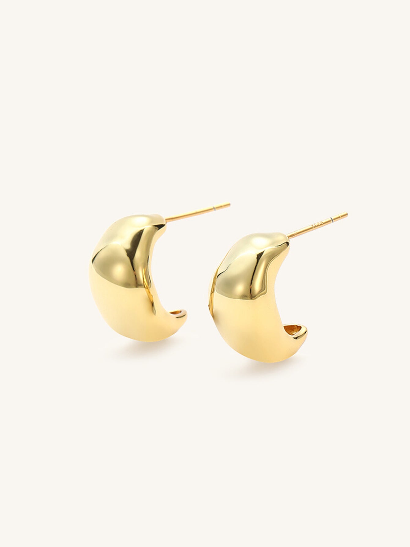 18k Gold-Plated Dot Stud Earrings for Casual and Business Dressing