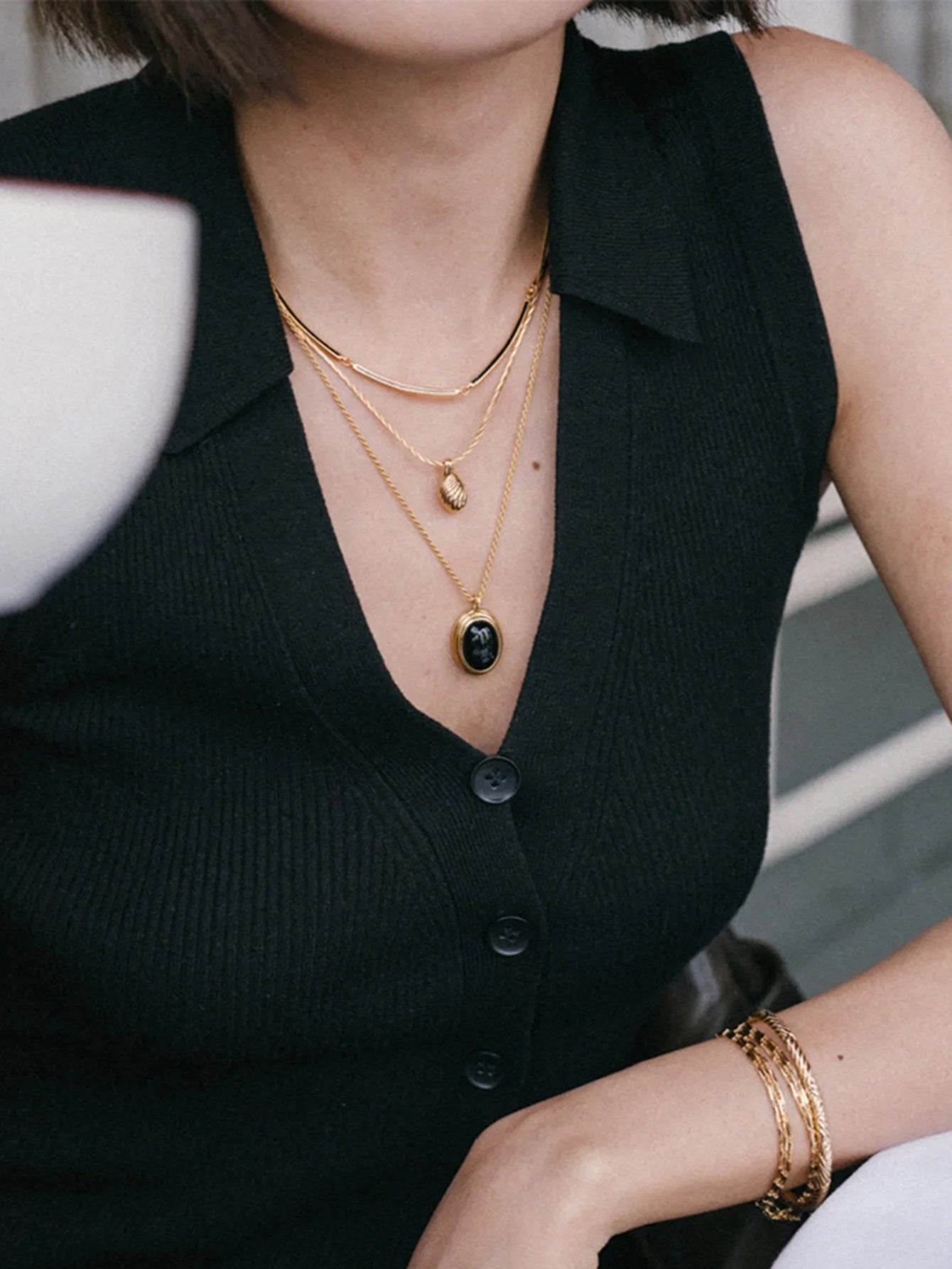 Boho Black Agate White Shell Pendant Layered Necklace